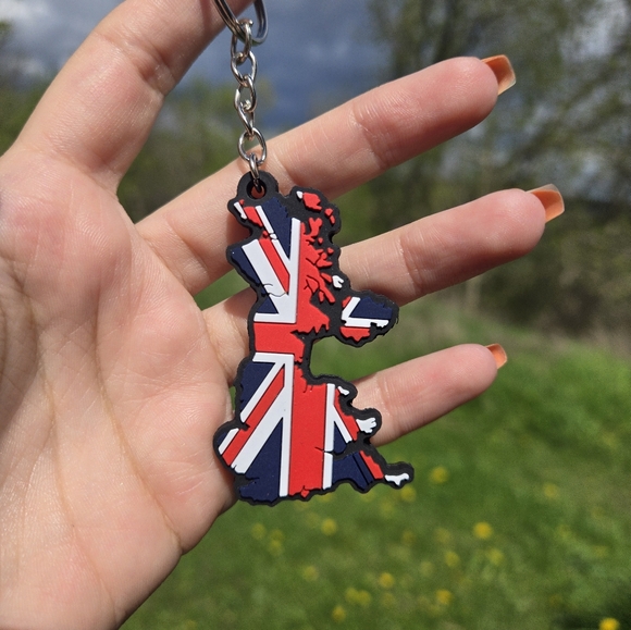 Keychains From Around The World - Picture 5 of 11